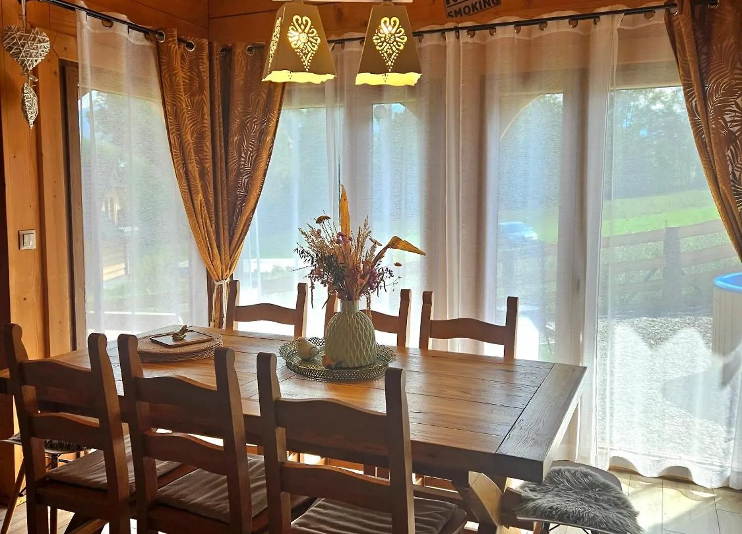 בקתה Goralska Chatka 2 Highland Cottage - Split Ac, Jacuzzi, Sauna, Private Parking, Mountains View, Garden, זקופאנה