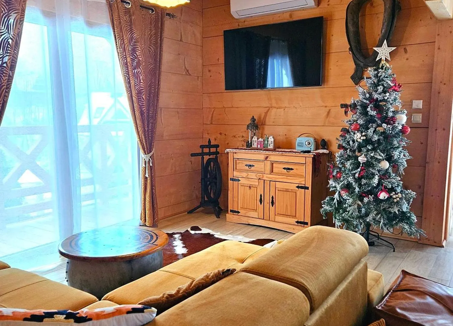 Goralska Chatka 2 Highland Cottage - Split Ac, Jacuzzi, Sauna, Private Parking, Mountains View, Garden, זקופאנה בקתה