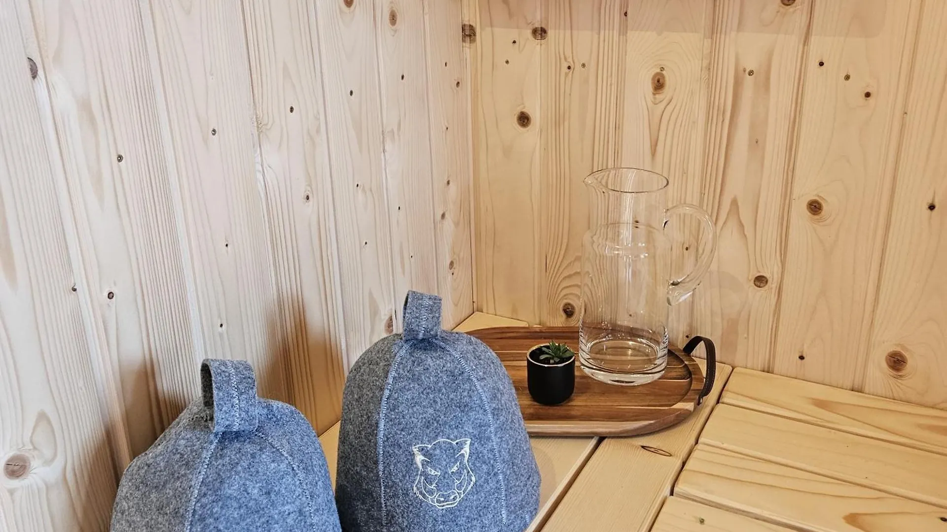 Chalet Goralska Chatka 2 Highland Cottage - Split Ac, Jacuzzi, Sauna, Private Parking, Mountains View, Garden, Zakopane