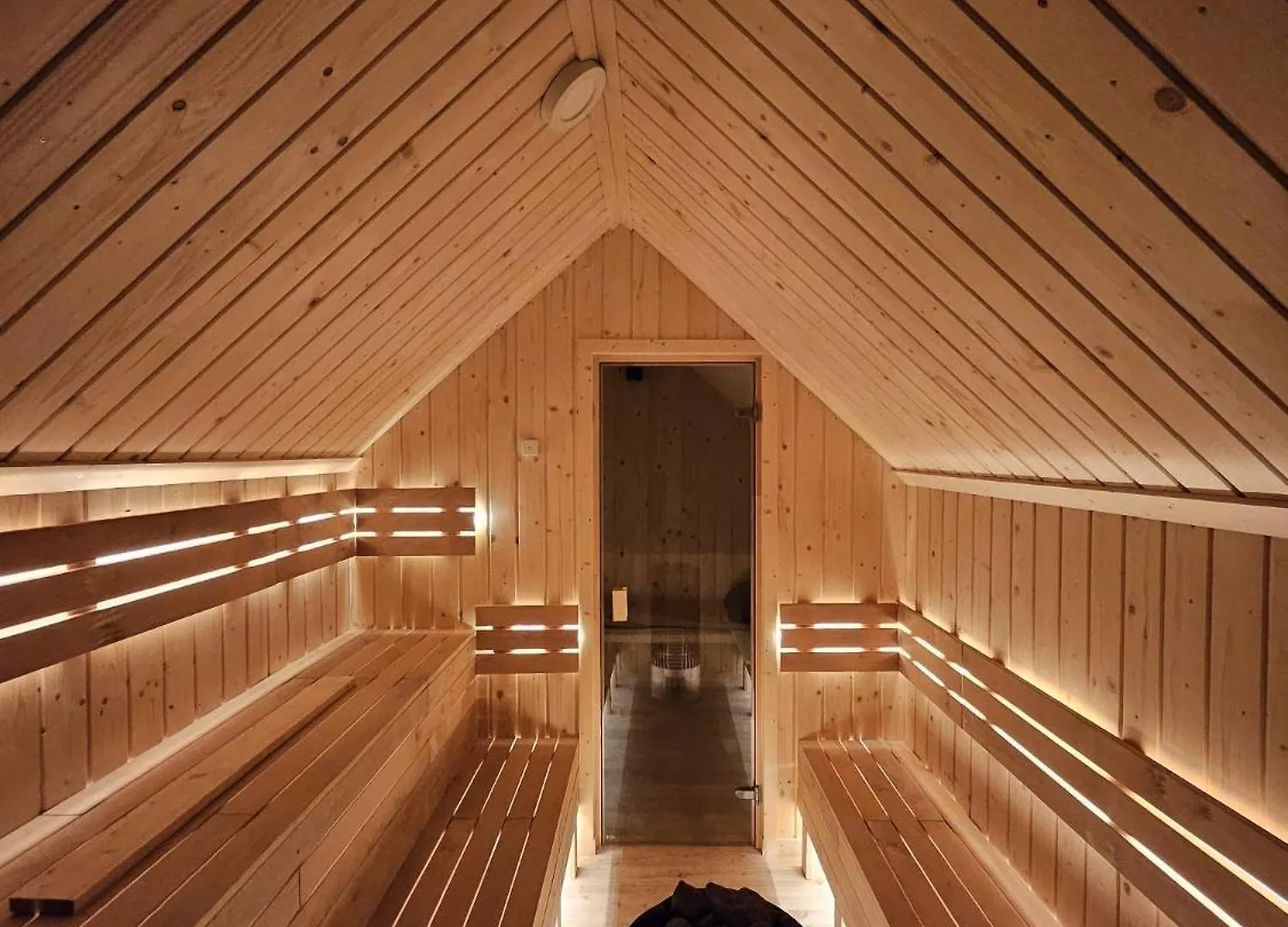 Chalet Goralska Chatka 2 Highland Cottage - Split Ac, Jacuzzi, Sauna, Private Parking, Mountains View, Garden, Zakopane