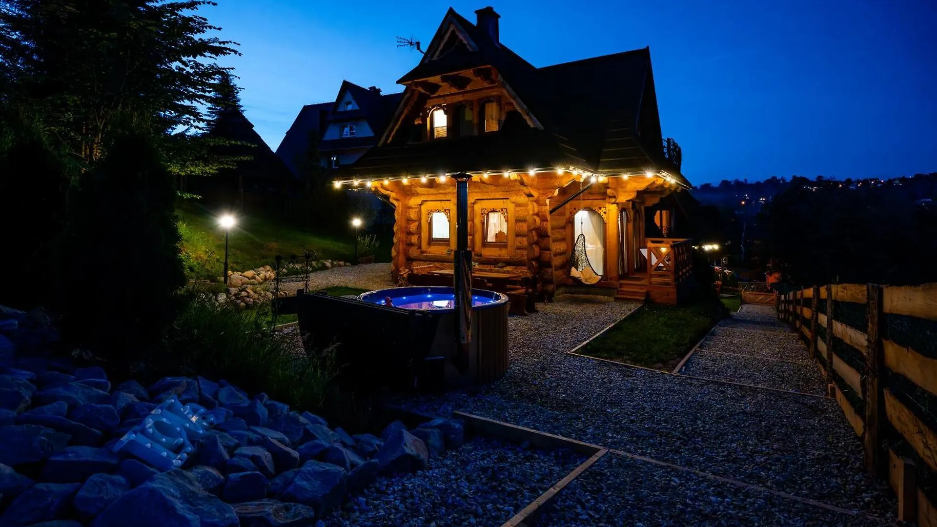 Goralska Chatka 2 Highland Cottage - Split Ac, Jacuzzi, Sauna, Private Parking, Mountains View, Garden, Zakopane