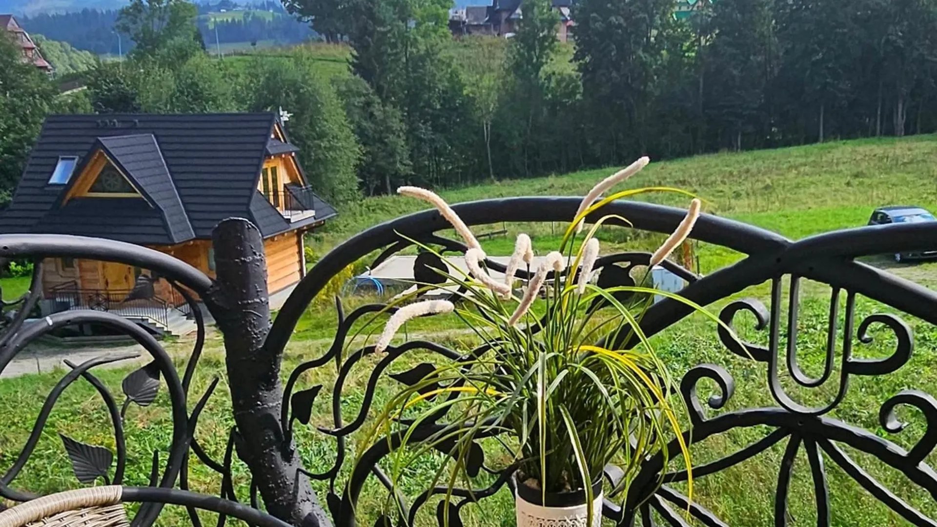 Goralska Chatka 2 Highland Cottage - Split Ac, Jacuzzi, Sauna, Private Parking, Mountains View, Garden, Zakopane Chalet