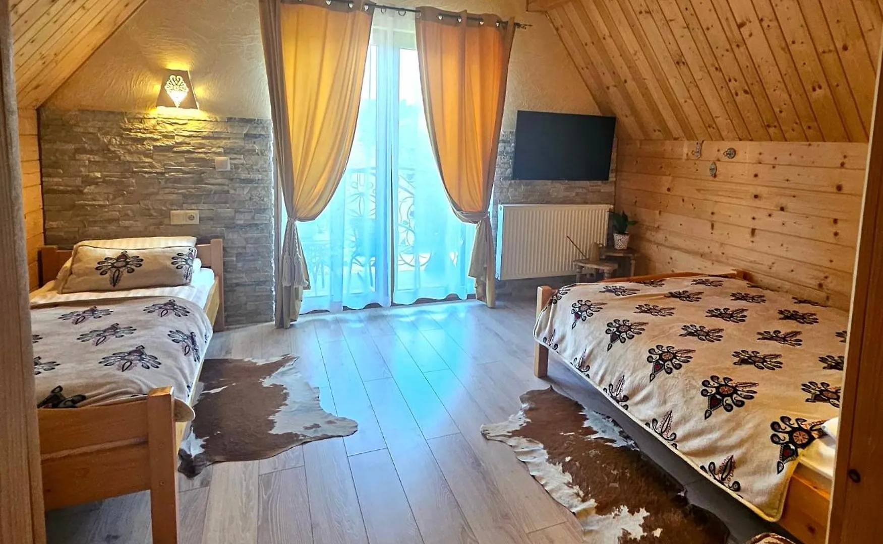 Goralska Chatka 2 Highland Cottage - Split Ac, Jacuzzi, Sauna, Private Parking, Mountains View, Garden, Zakopane Chalet