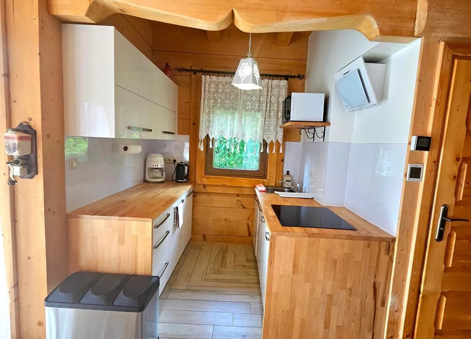 Goralska Chatka 2 Highland Cottage - Split Ac, Jacuzzi, Sauna, Private Parking, Mountains View, Garden, Zakopane Chalet